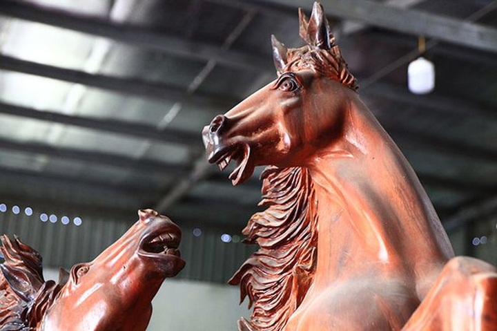 Đại gia chi 7 tỷ đồng vẫn không mua được tác phẩm làm từ gỗ vứt đi - 11