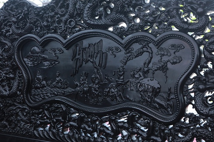 Đại gia Thanh Hóa vác bộ siêu bàn ghế 27 tỷ đồng đi triển lãm - 9