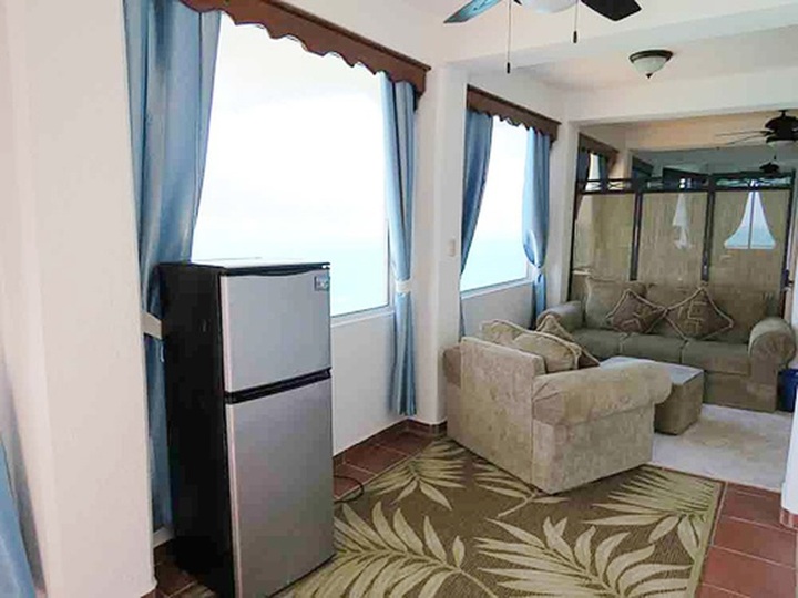 Đại gia xây biệt thự xa hoa triệu USD giữa biển, có cả bãi đỗ trực thăng - 4