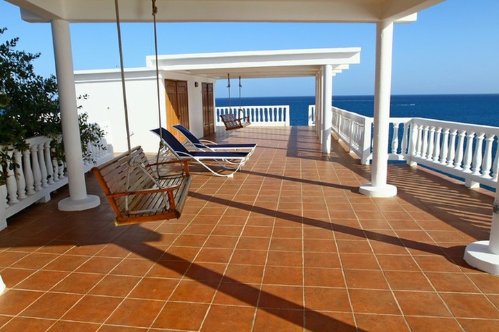 Đại gia xây biệt thự xa hoa triệu USD giữa biển, có cả bãi đỗ trực thăng - 5