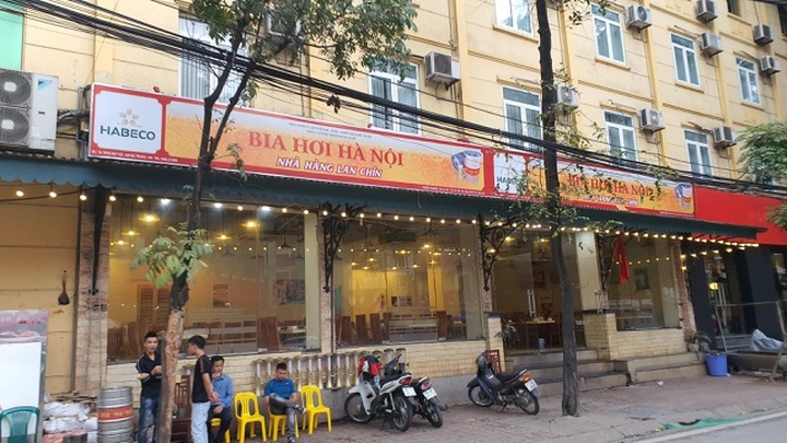 Dân chơi cũng sợ bị phạt, quán bar đìu hiu toàn khách tây - 1