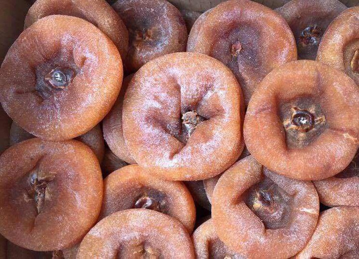 Hồng dẻo Trung Quốc đang được bày bán tràn ngập thị trường