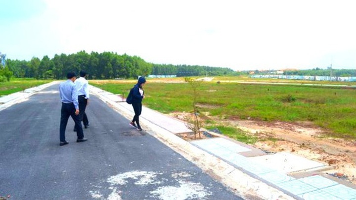 Đầu cơ đất sân bay: Vỡ mộng giàu nhanh, chục tỷ tan theo lời đồn - 2