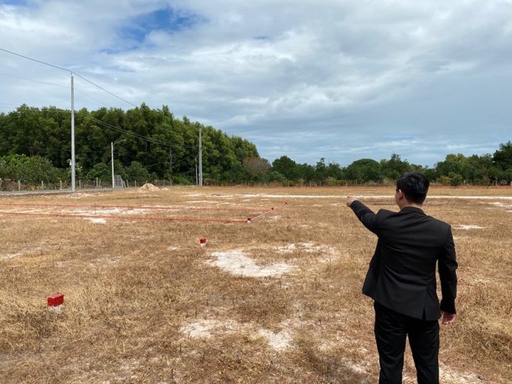 Đi săn đất nền gần biển: Có 300 triệu đồng vẫn mua được!? - 2