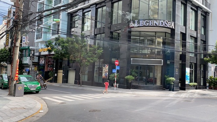 Dịch COVID-19 khiến Nha Trang đìu hiu, hàng loạt khách sạn đóng cửa - 2