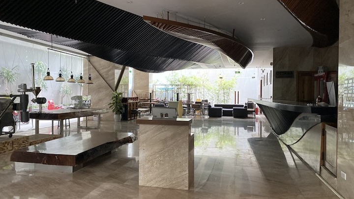 Dịch COVID-19 khiến Nha Trang đìu hiu, hàng loạt khách sạn đóng cửa - 13