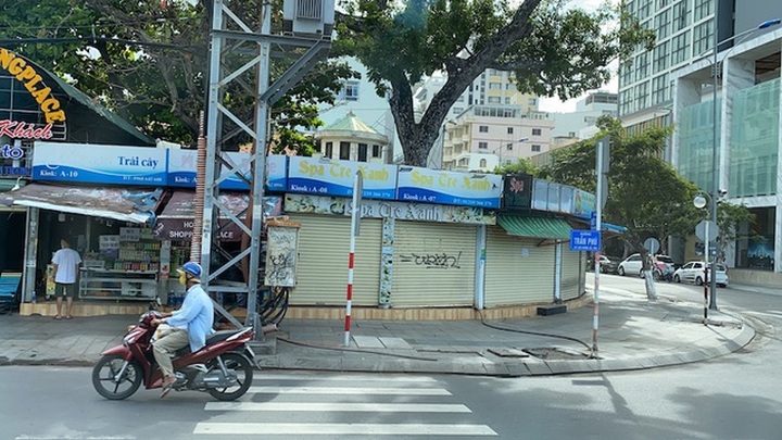 Dịch COVID-19 khiến Nha Trang đìu hiu, hàng loạt khách sạn đóng cửa - 4