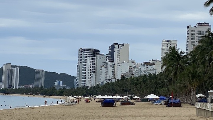 Dịch COVID-19 khiến Nha Trang đìu hiu, hàng loạt khách sạn đóng cửa - 8