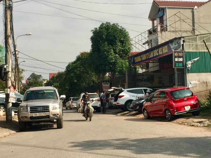 Dịch vụ tắm cho xế hộp “hốt bạc” ngày cuối năm - 2