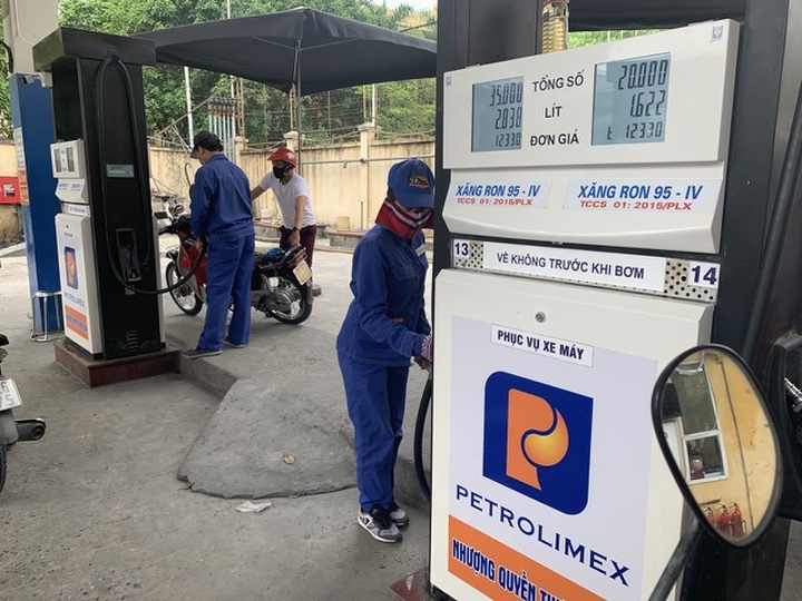Điều chỉnh lần thứ 2 liên tiếp, 3h chiều nay, giá xăng dầu tăng ở mức cao - 1