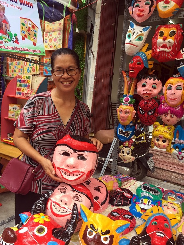 Đồ chơi trung thu: Mặt nạ giấy bồi, cả phố Hàng Mã, sót lại một hàng - 2