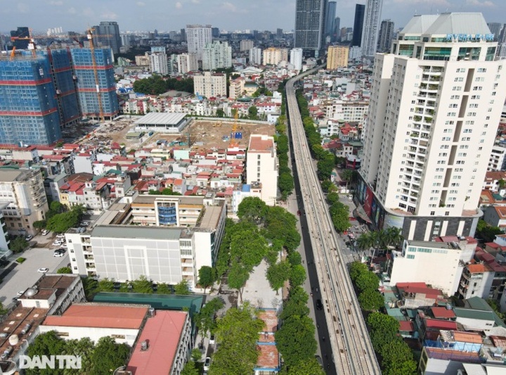 Đoạn đường dài 1km “cõng” đến 7 trường đại học, cao đẳng ở Hà Nội - 2