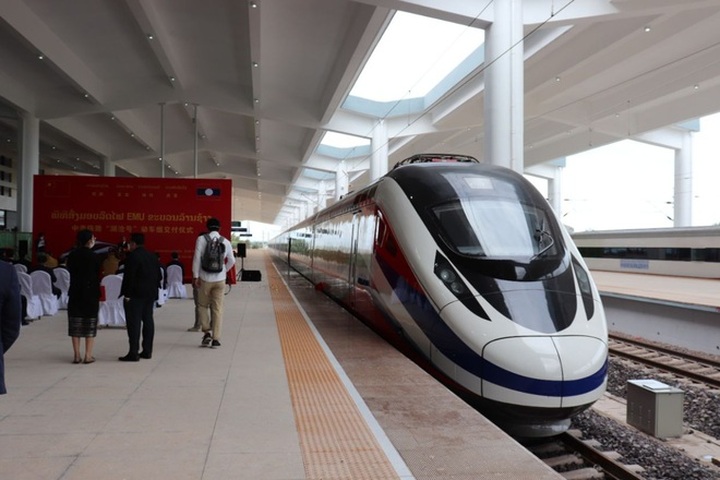 Đoàn tàu cao tốc Triệu Voi Lào mới nhận từ Trung Quốc - 6