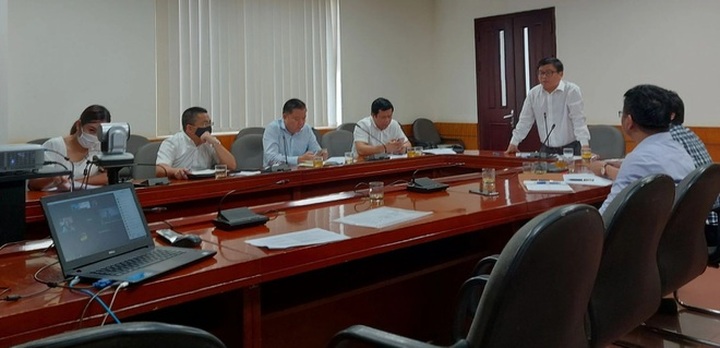 Doanh nghiệp khóc ròng vì đồ uống, sữa... không phải là hàng thiết yếu - 1