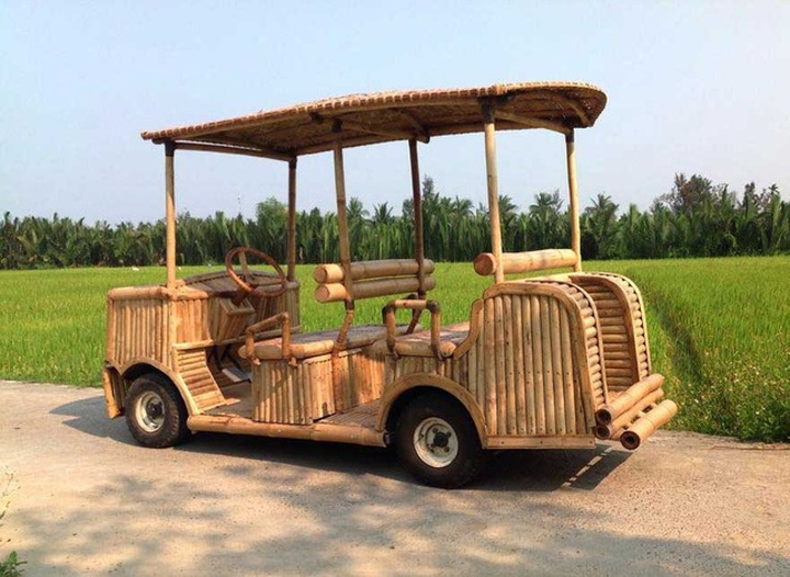 Độc đáo mô hình xe máy, ô tô, tàu hỏa làm từ tre Việt - 7