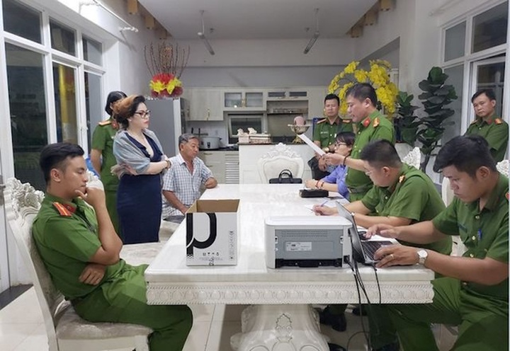 Dùng bất động sản “ảo” đi lừa, 2 sếp bị khởi tố - 1