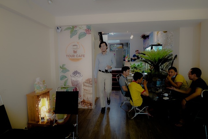 Ế tour vì Covid-19, giám đốc công ty du lịch đi... rót cà phê - 2
