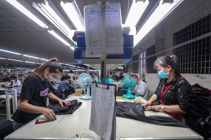 F1 ở TPHCM đi làm bình thường, 80% lao động đã trở lại làm việc - 2