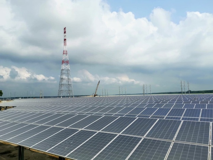 Giá điện mặt trời lao dốc: Nhà đầu tư tưởng dễ làm, nay đứng trước nguy cơ phá sản! - 2