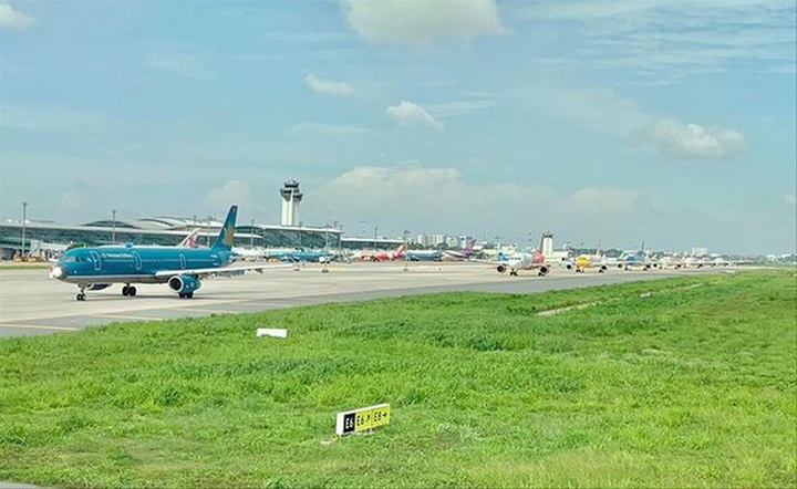 Gia tăng gây rối  hàng không: Phương tiện thời thượng, ứng xử tiểu nông - 1