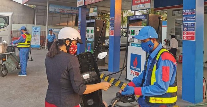 Giá xăng sẽ quay đầu giảm nhẹ sau hai lần tăng liên tiếp? - 1