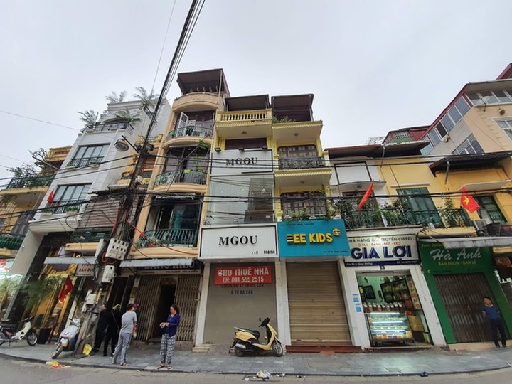 Giảm sốc 60 triệu đồng, mặt bằng đất vàng Hà Nội vẫn khóa cửa bỏ không - 3