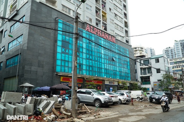 Hà Nội: Hơn 400 mét đường ì ạch thi công gần 3 năm chưa xong - 9