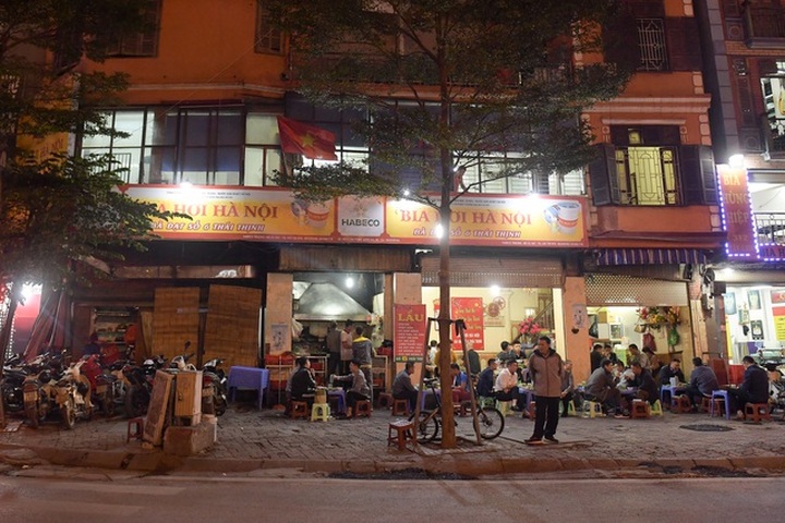 Hà Nội: Quán nhậu đìu hiu vắng khách, thất thu sau Nghị định 100 - 18