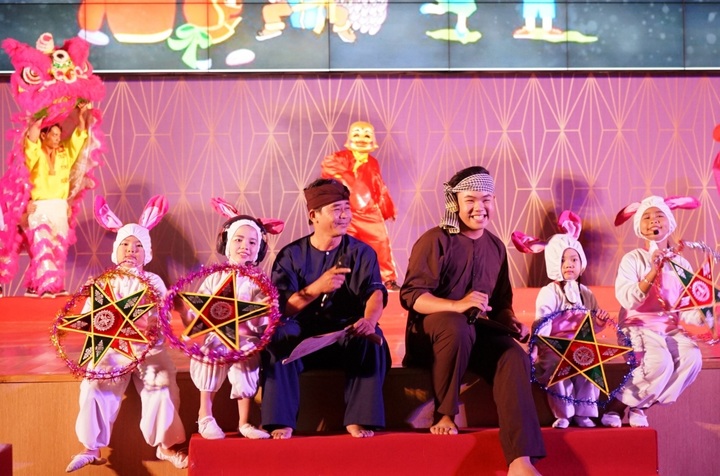 tan hiep phat trao tang hang ngan phan qua cho tre em co hoan canh kho khan nhan tet trung thu