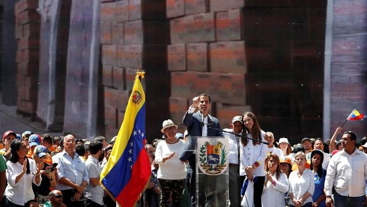 Hàng viện trợ châm ngòi cuộc đối đầu căng thẳng tại biên giới Venezuela - 4