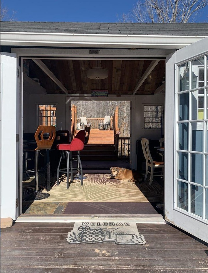 Hi hữu: Cặp vợ chồng Mỹ xây cả một ngôi làng tí hon cho con ở riêng - 8