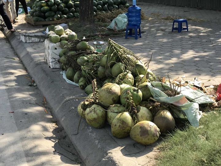 Hoa quả siêu rẻ tràn vỉa hè: Người tiêu dùng cẩn thận tránh sập bẫy - 8