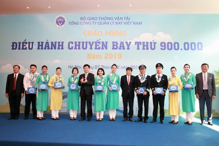 Hơn 2.000 chuyến bay hoạt động trong không phận Việt Nam mỗi ngày - 3
