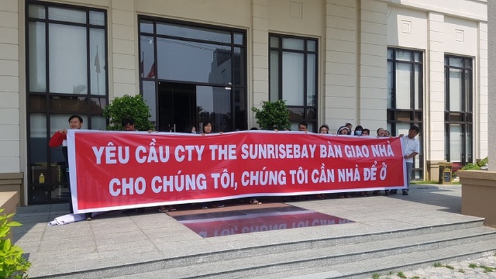 Khách hàng lại tập trung đòi nhà tại dự án liên quan đến Vũ “nhôm” - 1