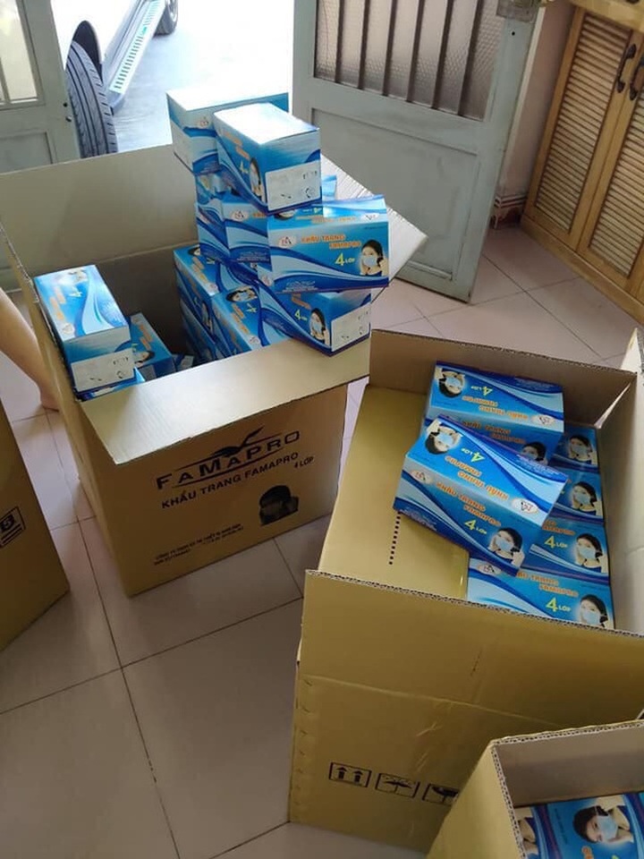 Khẩu trang y tế “cháy” hàng đêm Hà Nội công bố bệnh nhân Covid-19 đầu tiên - 1