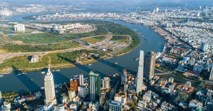 Khó khăn bủa vây, đến đại gia bất động sản cũng phải than chuyện... tiền - 1