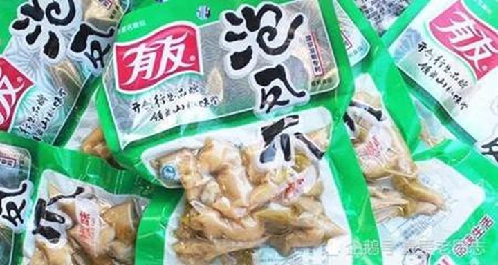 
Món chân gà ngâm muối ớt trở thành “đặc sản” trong mắt giới trẻ Trung Quốc
