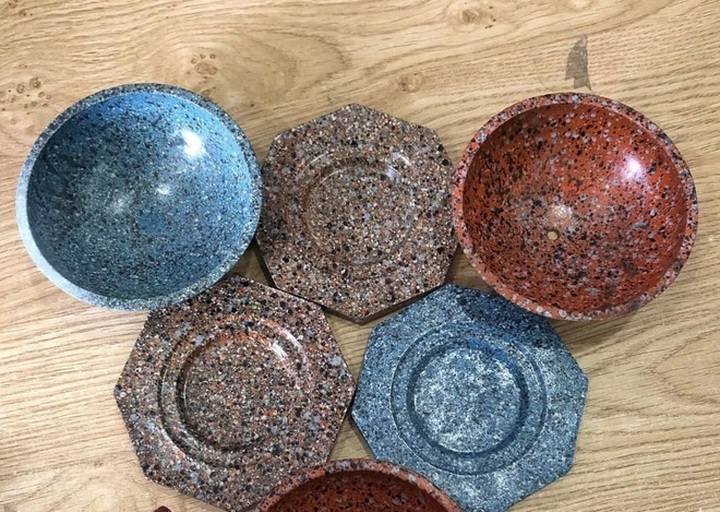 Lái ô tô nhặt vỏ hộp sữa về tái chế: Kiến trúc sư biến rác thành tiền - 3