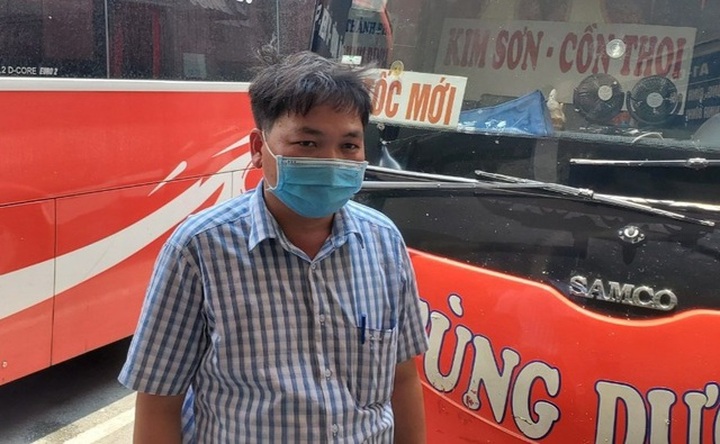 Lái xe khách đường dài giảm 70% thu nhập - 4