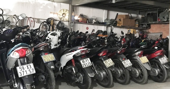 Lập lờ giá giữ xe Tết, người dân ngậm trái đắng - 2