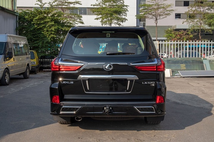 Lexus LX570 Super Sport 2021: Thay đổi nhẹ nhưng đại gia Việt vẫn săn đón - 2
