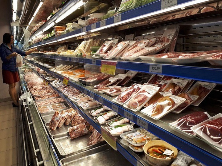 Doanh nghiệp bán lẻ Việt Nam đang trong cuộc đấu khốc liệt.