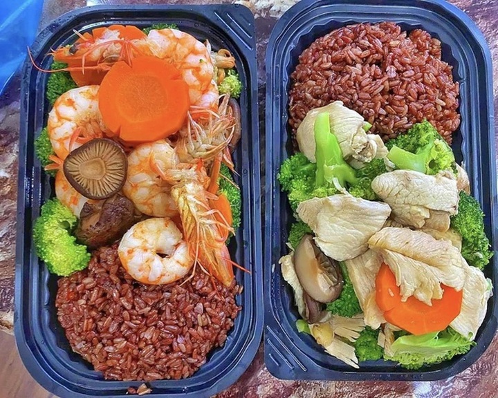 Lo béo sau Trung thu, chị em đốt tiền triệu mua liệu trình giữ dáng - 4