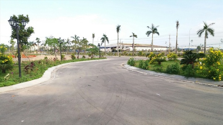 Lùm xùm kê biên 13 sổ đỏ dự án 140 triệu USD: Chờ Bộ trưởng Tư pháp phán xử - 2