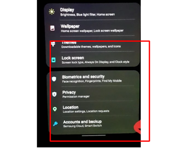 Màn hình điện thoại Samsung cũng bị lỗi ám xanh giống iPhone - 1