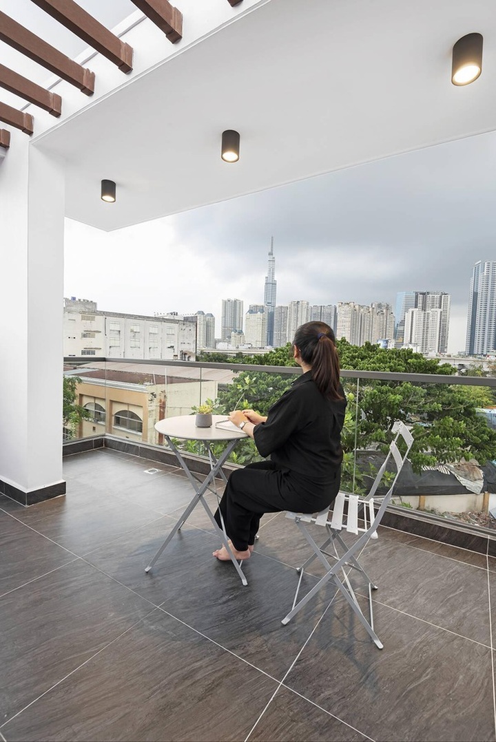 Màn lột xác ngoạn mục của nhà cũ 200m2 ở Sài Gòn khiến ai cũng trầm trồ - 14