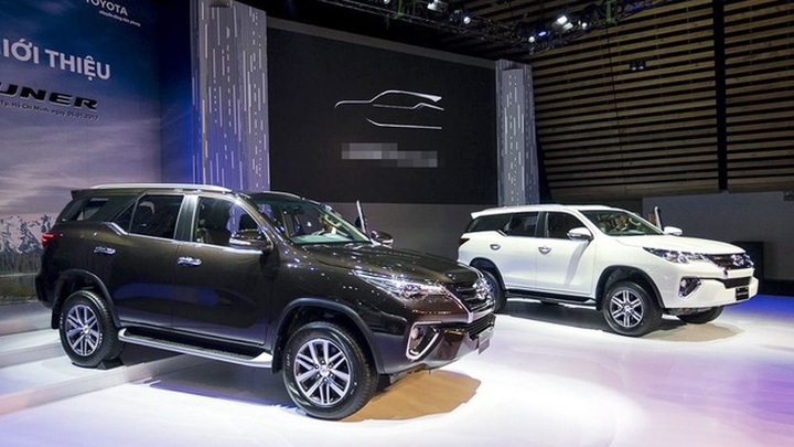 Mánh kiếm lợi khó lường: Dân buôn ô tô móc túi khách 1.000 tỷ đồng - Ảnh 1.