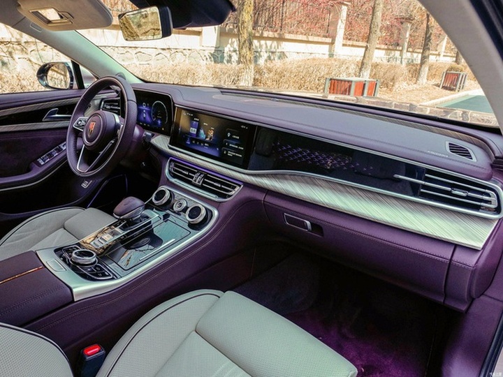 Mẫu xe lẩu thập cẩm của Trung Quốc chính thức có mặt trên thị trường - 17