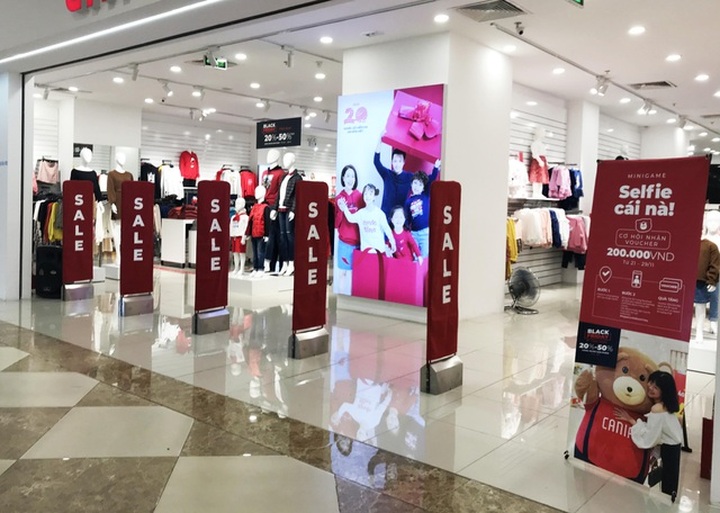 Mùa Black Friday lạ lùng: Quán hàng đìu hiu, ế khách chưa từng có - 3