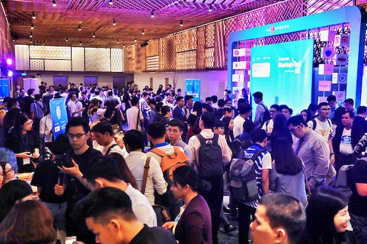 Lễ vinh danh Startup Việt 2018 được sự quan tâm đông đảo của các bạn trẻ.
